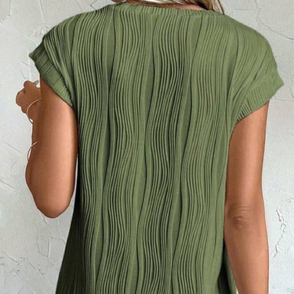 Olive Wave-Textured Cap Sleeve Top - Women